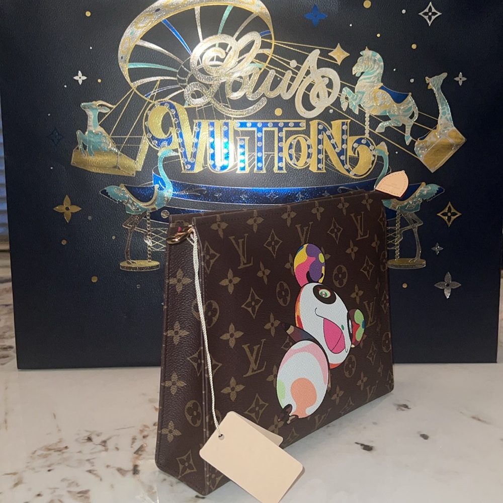 🎉🎉SOLD🎉🎉New LOUIS VUITTON x TAKASHI MURAKAMI 2025 LARGE Toiletry Pouch - Picture 3 of 11